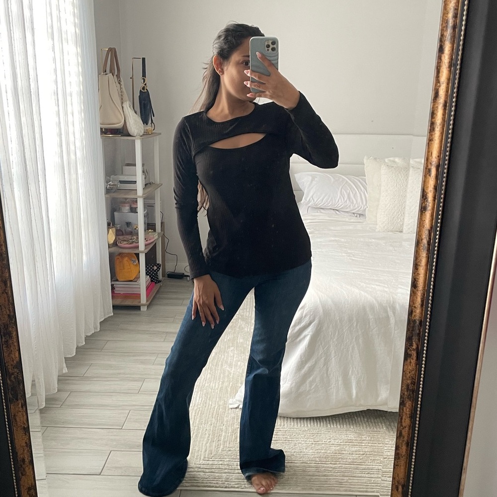 KIM & CAMI Black Front KeyHole Long Sleeve Blouse